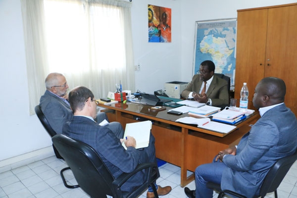Le Directeur du Bureau régional USAID West Africa en visite à l’Association Africaine de l’Eau
